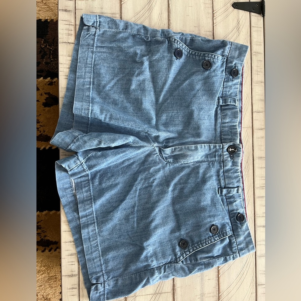 Tommy Hilfiger shorts, great condition.